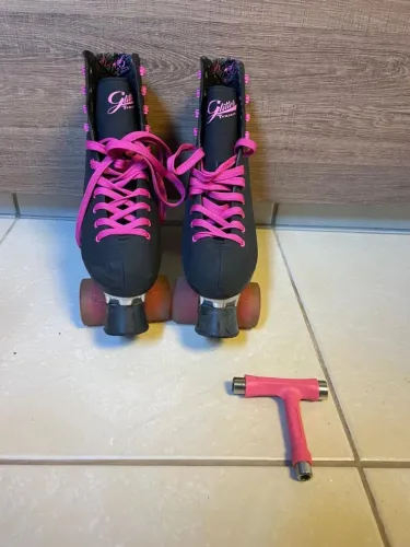 Patins Feminino em excelente estado