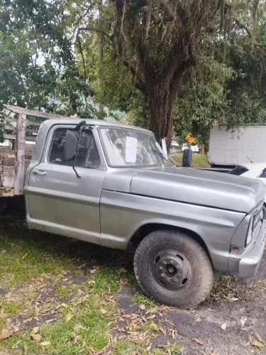 VENDO CAMINHÃO FORD F-4000