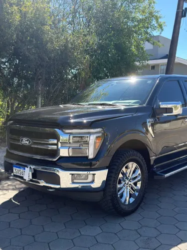 Ford F-150 Lariat 4X4 5.0 V8 2024