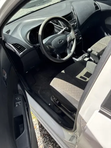 Hyundai HB20 Unique 1.0 Flex 12V Mec. 2019