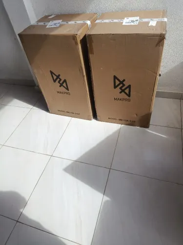 Caixa de som Ativa MakPro 15+Pedestais