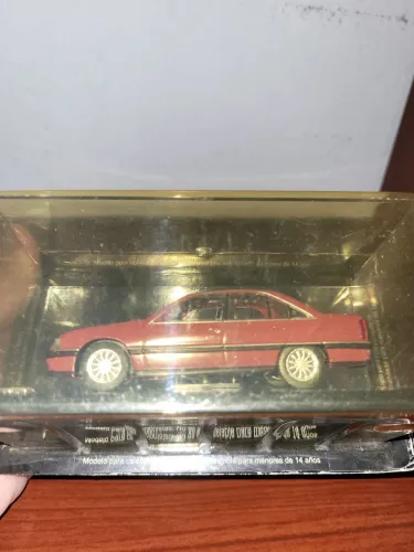 Miniatura Chevrolet Ômega 1994 Escala 1;43  Novo Lacrado ( SÓ RETIRADA  ).