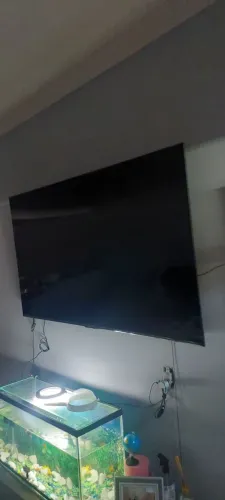 TV TCL semi nova tem todos os acessórios caixa
