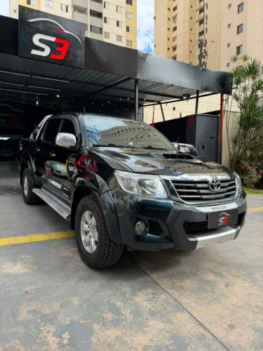 Toyota Hilux CD SR D4-d 4X4 3.0 TDI Dies Aut. 2015