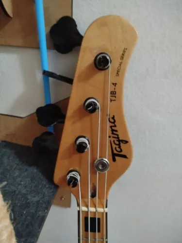 Jazz Bass Tagima Special Series