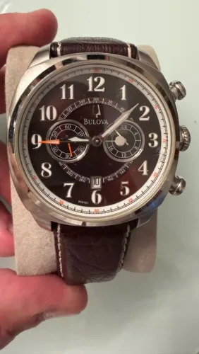 Relógio Bulova Adventurer, modelo importado.