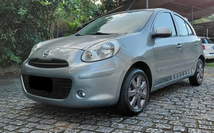 Nissan March SR 1.6 16V Flex Fuel 5P 2014