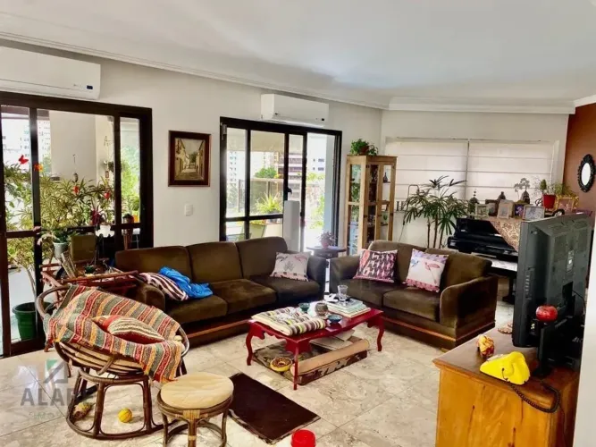 Apartamento no bairro Vila Andrade à venda com 197 m², 3 quartos, 3 vagas de garagem