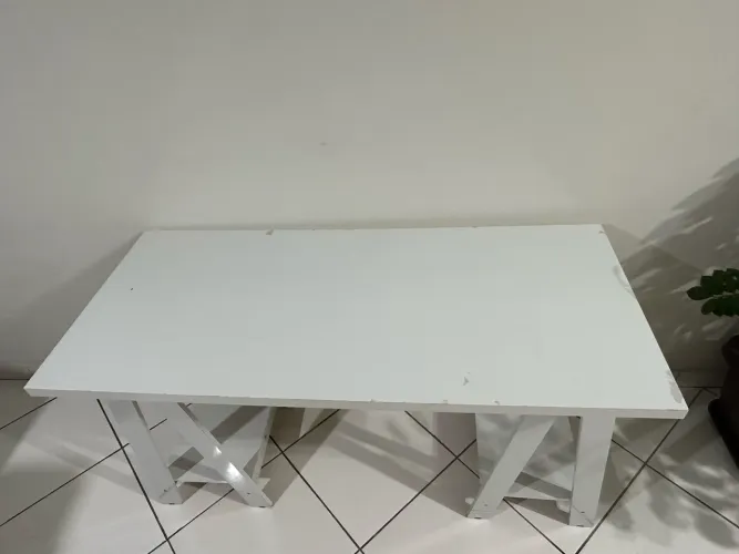 Mesa de Escritório/Home Office Branca - 135 × 60 × 75 cm