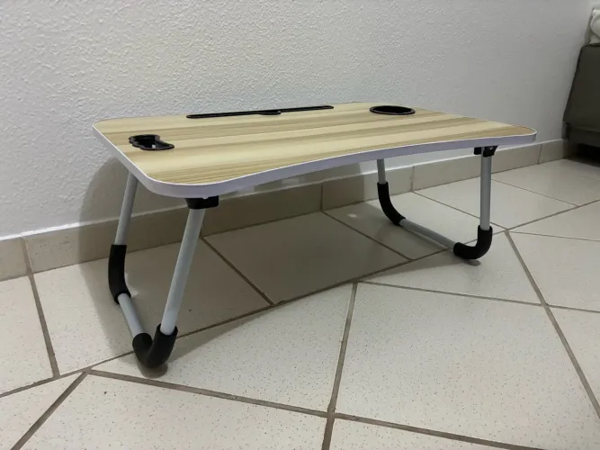 Mesa dobrável para cama