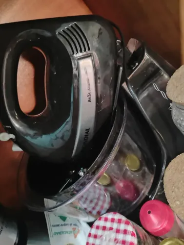 Vendo Batedeira nova. Somente utilizada duas vezes