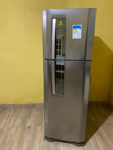Geladeira Eletrolux Frostfree