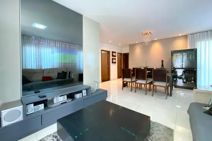 Casa à venda com 204 m², 4 quartos 4 vagas
