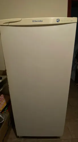 Vende-se Geladeira