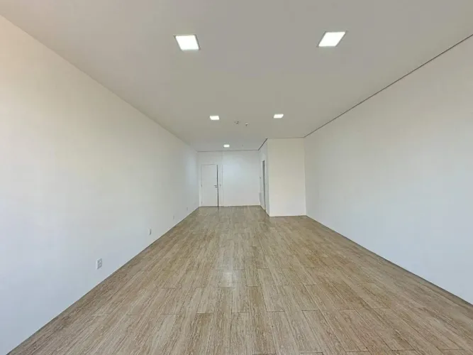 SALA COMERCIAL PARA LOCAÇÃO NO BAIRRO VILA DA SERRA