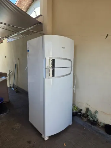 Geladeira Consul Bem Estar 405 Litros (CRM51) em ótimo estado
