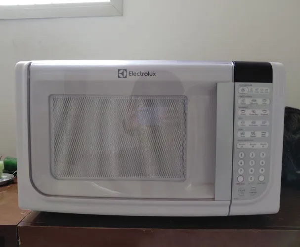 VENDO Micro-ondas Electrolux MEF41.