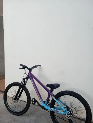 Bicicleta viking aro 26 modelo: tuff 44 ano:2025