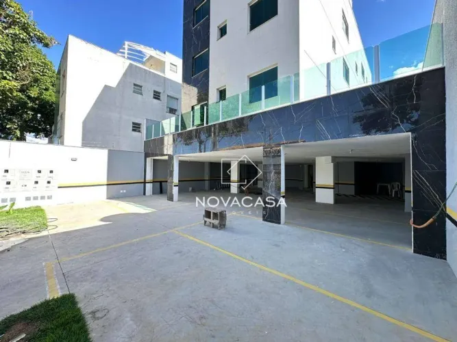 Apartamento Garden com 3 dormitórios à venda, 70 m² por R$ 520.000,00 - Candelária - Belo