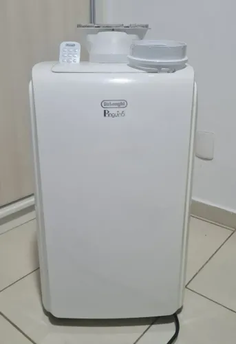 Ar condicionado portátil 13.000 BTUs -Pinguino/DeLonghi
