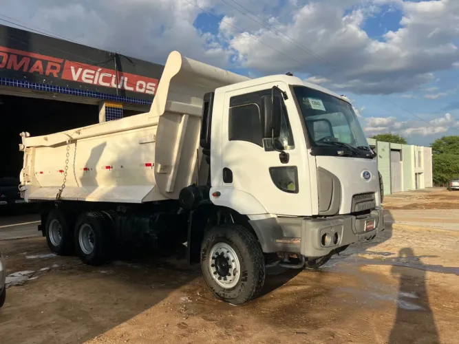 Caminhão caçamba 6x4 2629