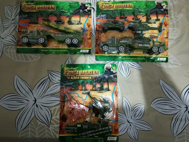 Brinquedo força militar 3 Lot lacrado promoção faço Olx pay 
