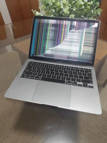 MacBook Air M1 8g 256Gb com defeito na tela