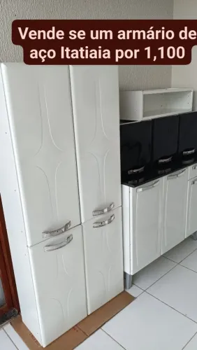 Vende-se um armário Itatiaia de aço todo completo por r$ 1.100