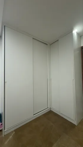 Closet com portas PLANEJADO