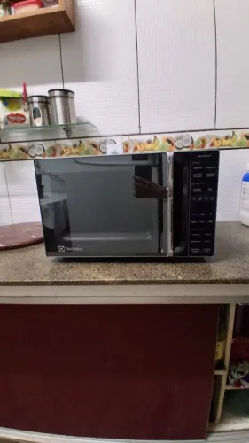 Micro-ondas Electrolux Prata 23L Efficient ME23S