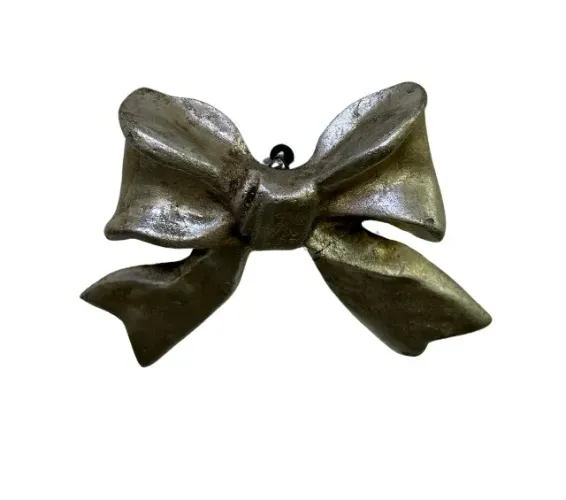 Escultura Laço Decorativo de Parede Prata em Resina 20cm