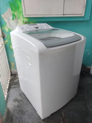 Máquina de lavar roupas Electrolux 15 kg 12x83,78 no cartão de crédito