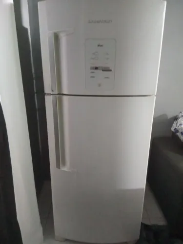 Geladeira com defeito