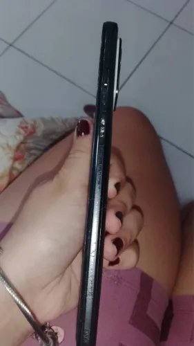 Motorola edge 30 neo memória RAM 8, armazenamento 256 gigas com alguns defeitos