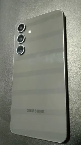 Samsung Galaxy S24 FE 5G - 128 GB | 8 GB RAM | Grafite