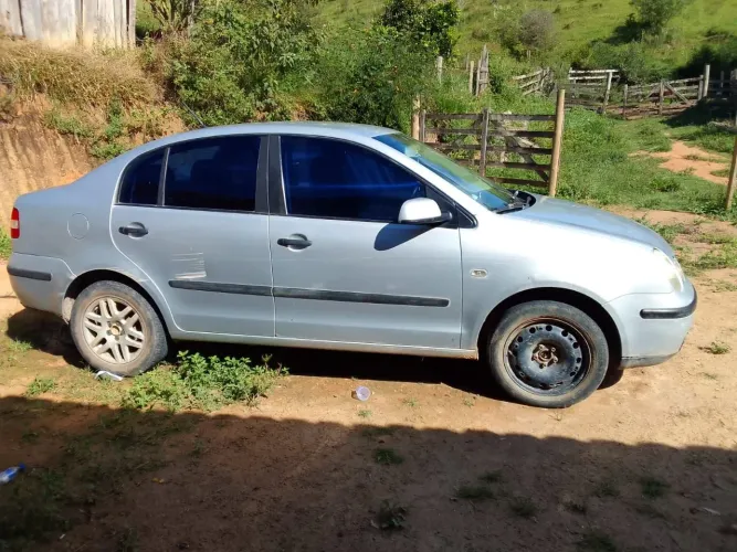 Volkswagen Polo Sedan 1.6 MI Total Flex 8V 4P 2006