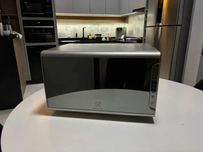 Micro-ondas Electrolux Inox Espelhado 31L