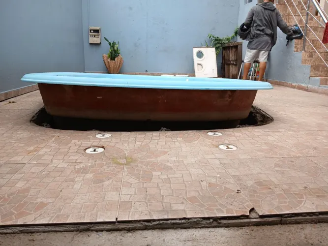 Serviços de piscina fibra e concreto