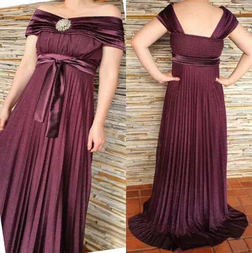 Vestido de festa em tule e saia plissada, seminovo