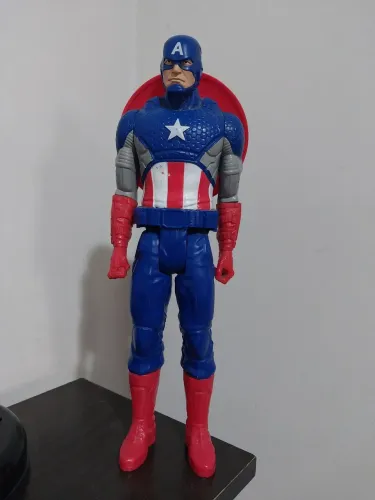 Boneco original do Capitão América Hasbro 30cm (2014) - Com escudo