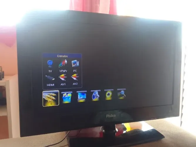 Tv monitor 24 polegas philco .