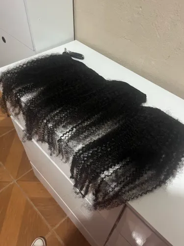 Cabelo humano cachos 1/ 300g de cabelo e já com tic tac pronto para uso