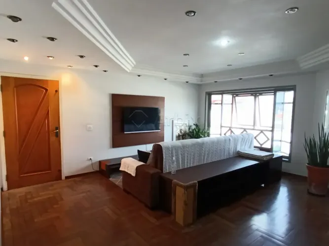 Casa para alugar e à venda no bairro Vila Santa Maria em Americana/SP