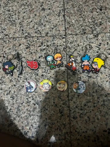 Chaveiro e Botons Anime