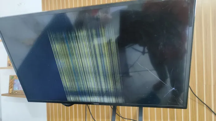 TV SAMSUNG COM TELA QUEBRADA 40 POLEGADAS