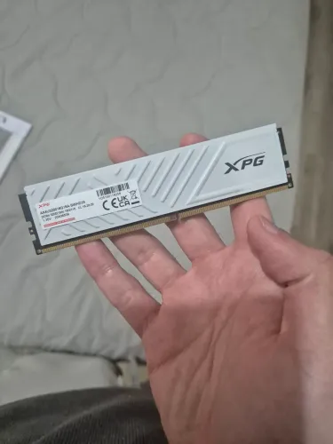 Memória DDR4 XPG Branca 16GB 3200Mhz