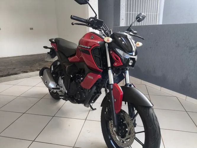 ? Yamaha Fazer 150 2024 | Apenas 9.600 km | Quitada | Estado de Zero