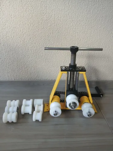 VENDO CALANDRA MANUAL PARA TUBO E METALON QUADRADO