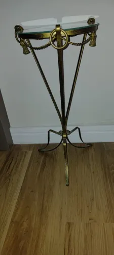 Mesa De Apoio Decorativa De Ferro Com Tampa De Vidro