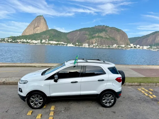 Ford Ecosport Freestyle 2.0 16V Flex 5P Aut. 2015